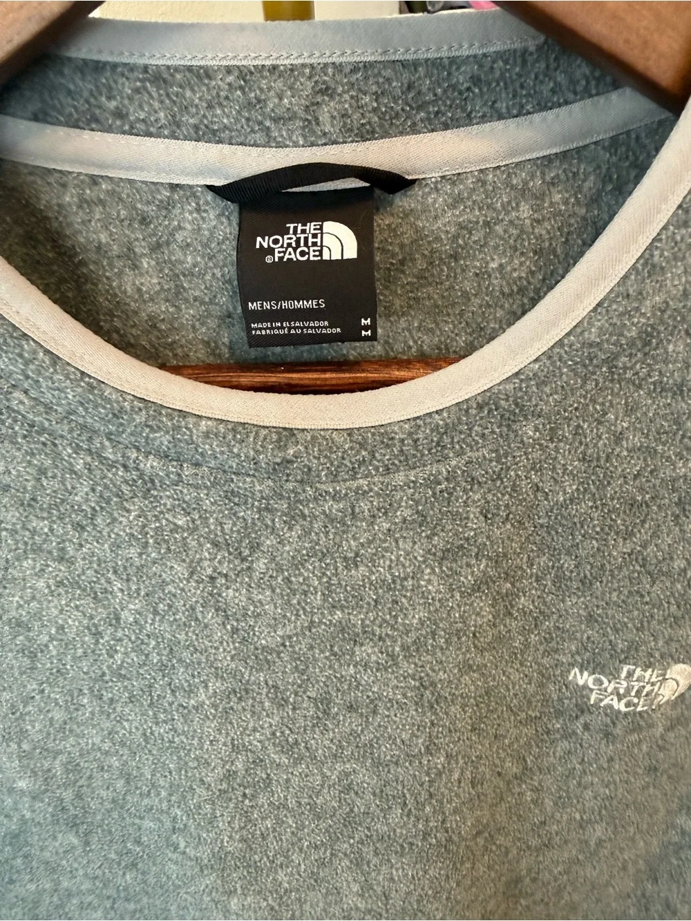 The North Face Men’s Heather Gray Crewneck Fleece Pullover